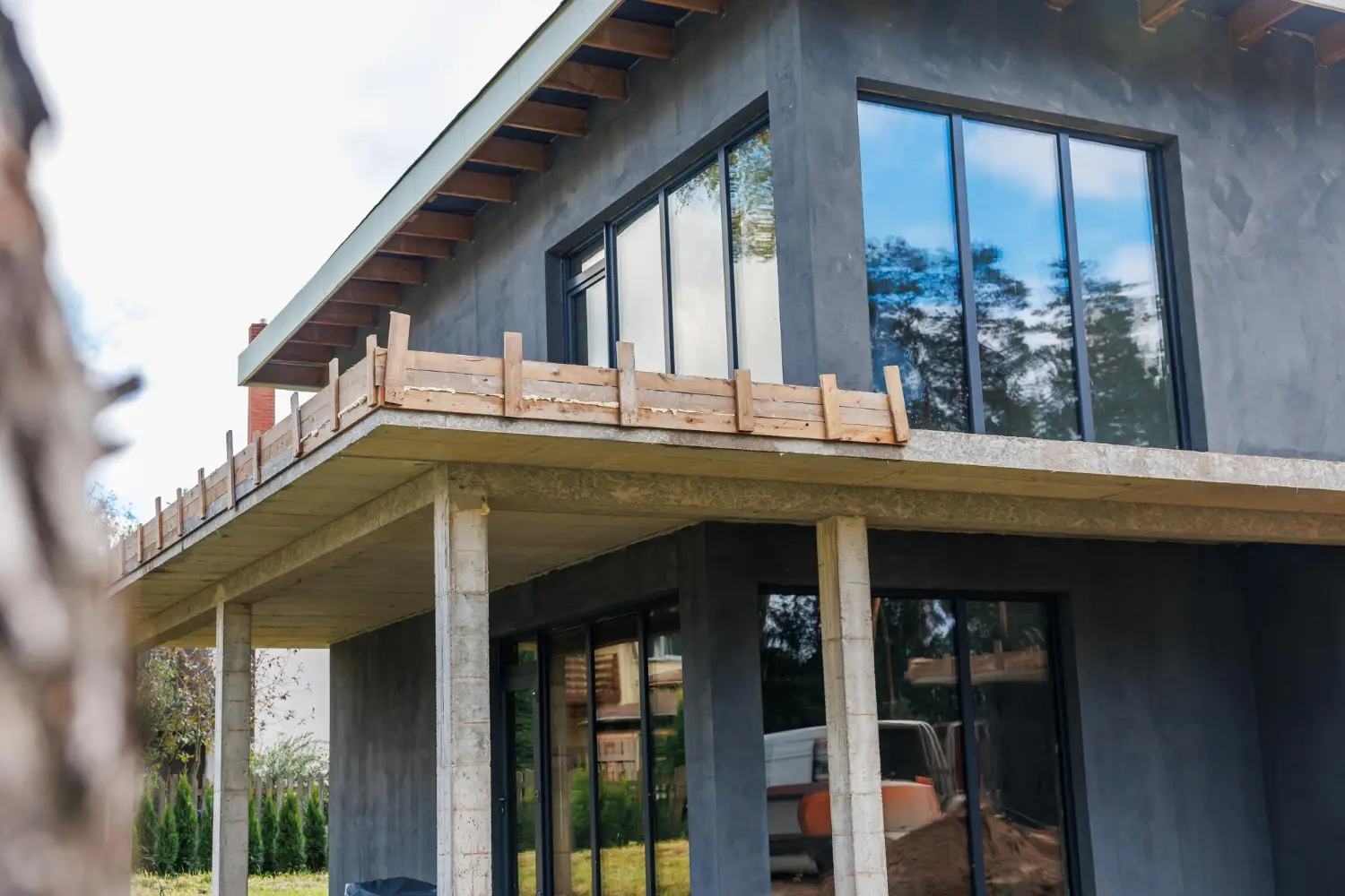 Home Addition vs. Moving: What Should Fairfax Homeowners Consider?